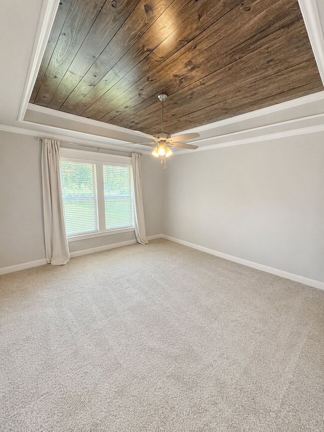Building Photo - Forest Hills Subdivision!