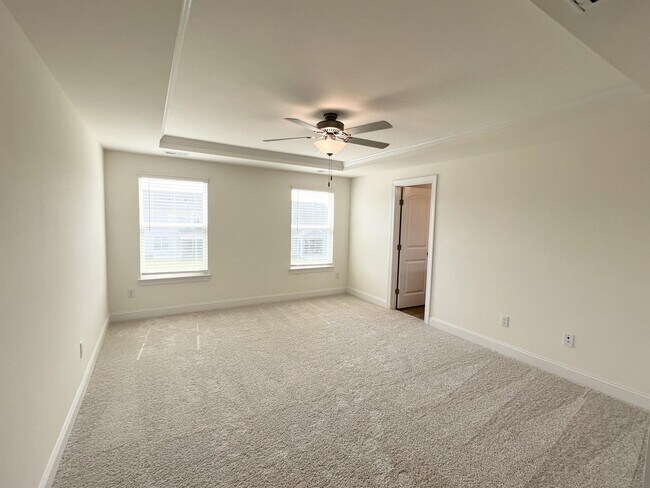 Building Photo - 324 Highview Dr