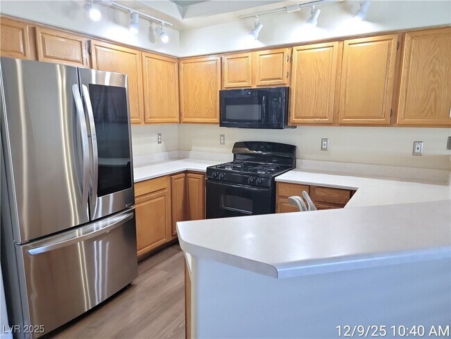 Building Photo - 383 Manti Pl