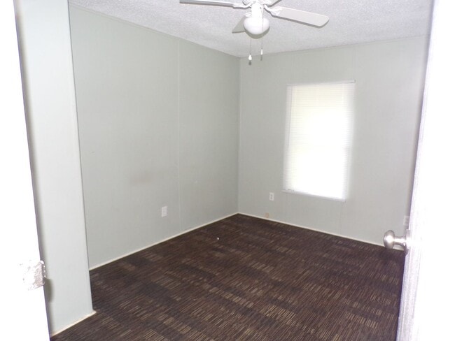 Building Photo - 2255 Fairfax Bypass