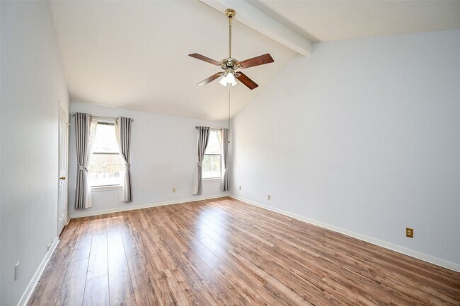 Building Photo - 14431 Royal Hill Dr