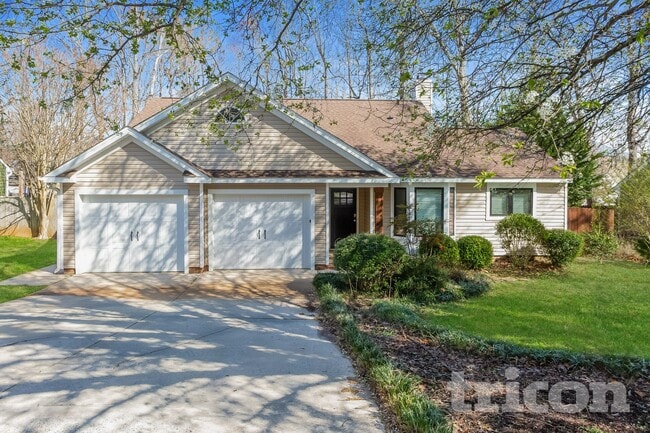 Building Photo - 511 Lisa Carol Dr