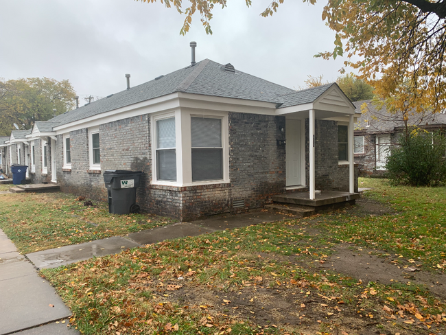 Building Photo - Updated 1 Bedroom, 1 Bathroom apartment