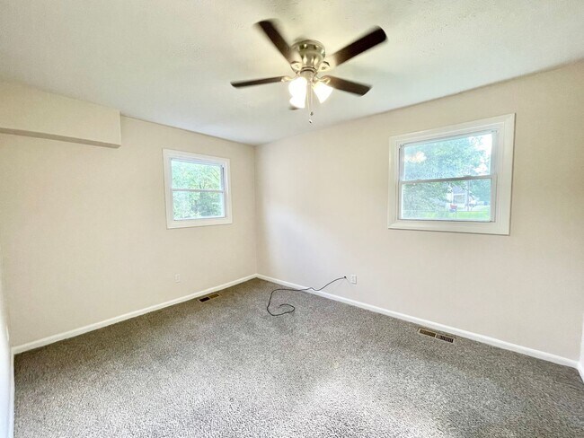 Building Photo - 3 Bedroom Ranch Home