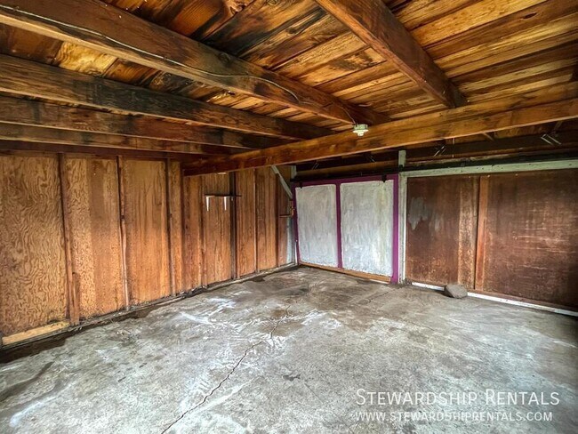 Building Photo - 2960 Alder St