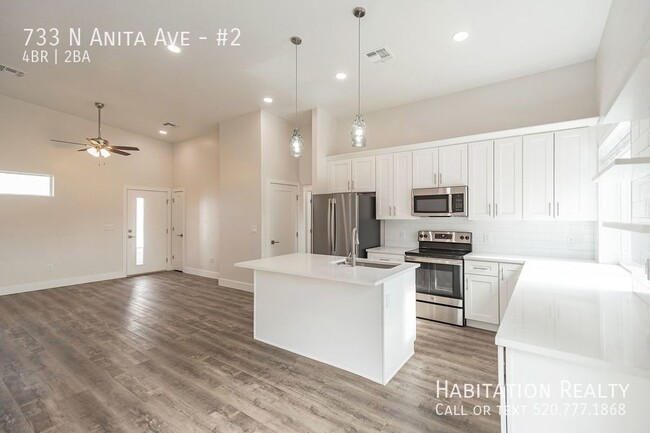 Primary Photo - 733 N Anita Ave