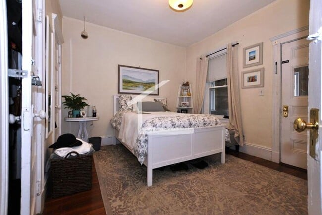 Building Photo - 4 bed 1 bath in Brighton....