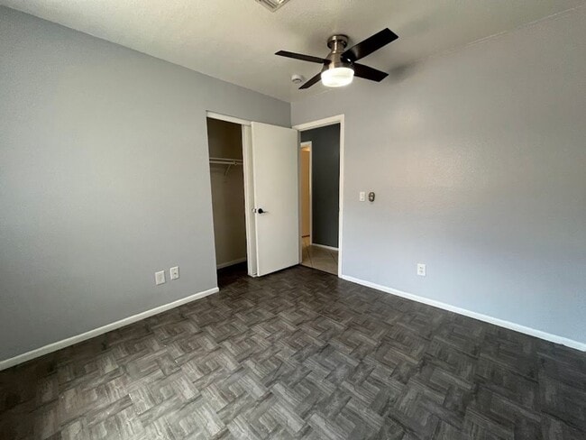 Building Photo - Charming 3-Bedroom Home in Horizons on Camelback with Park Views