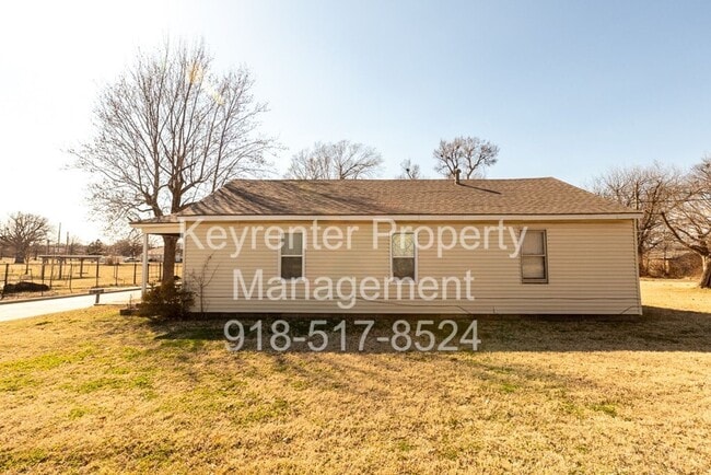 Building Photo - 3 BED/ 1 BATH IN UP AND COMING NEIGHBORHOOD