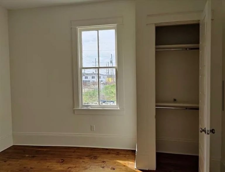 Building Photo - 1841 St Ann St.