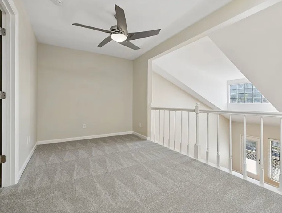 Building Photo - 231 Glenstone Cir