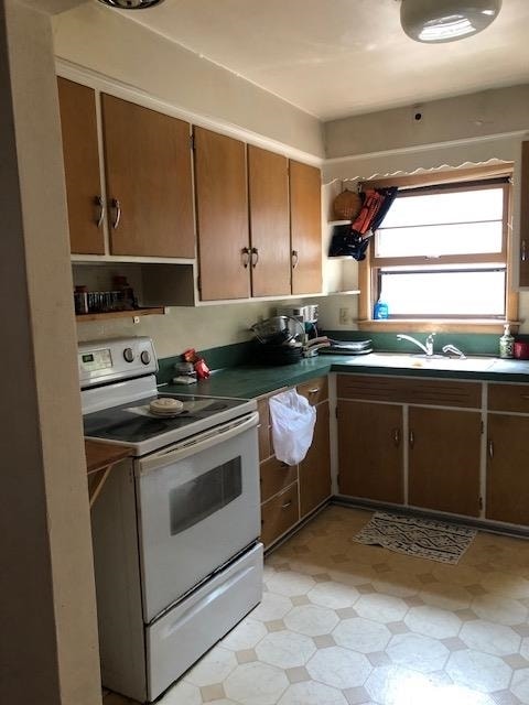 Building Photo - 921 Haywood Dr