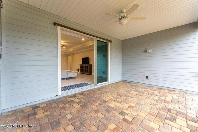 Building Photo - 360 Tintamarre Dr