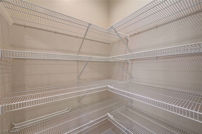 Building Photo - 5385 Bristol Bend Ct