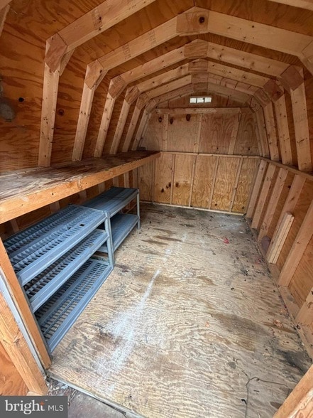 Building Photo - 229 Endsleigh Ave