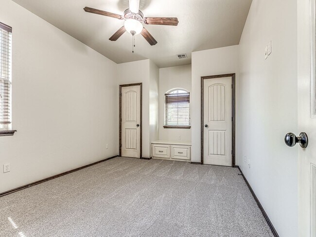 Building Photo - Luxury Rental Home in Edmond Schools + Community Pool