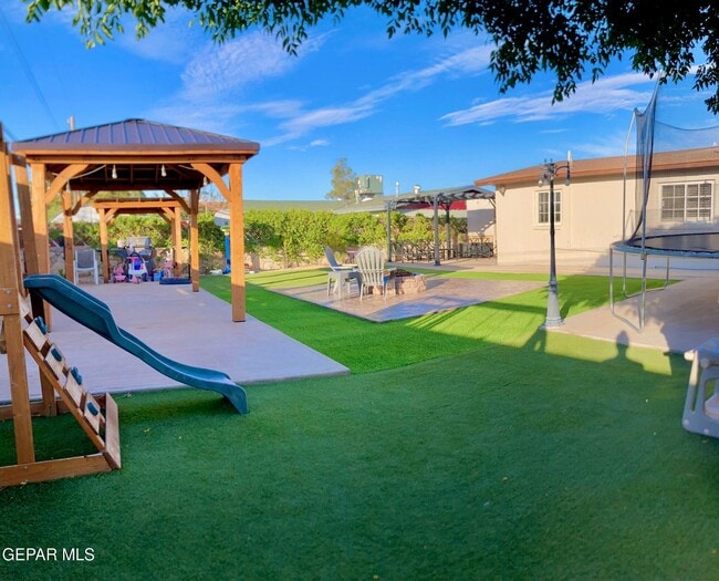 Building Photo - 960 Burgess Dr