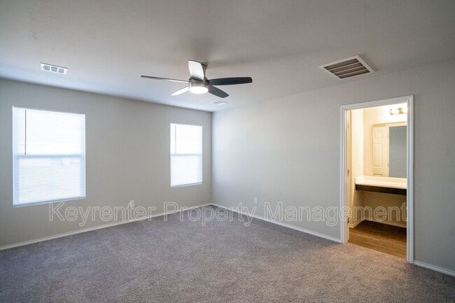 Building Photo - 1317 S Silver Dr