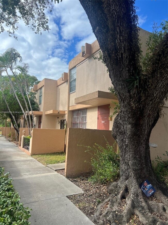 Building Photo - 6149 SW 69th St