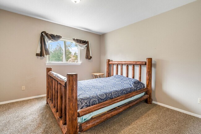 Building Photo - Private Country Living on 20 Acres in Somers