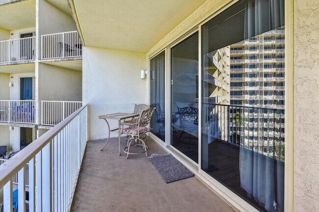 Building Photo - 104 Gulfside Ct