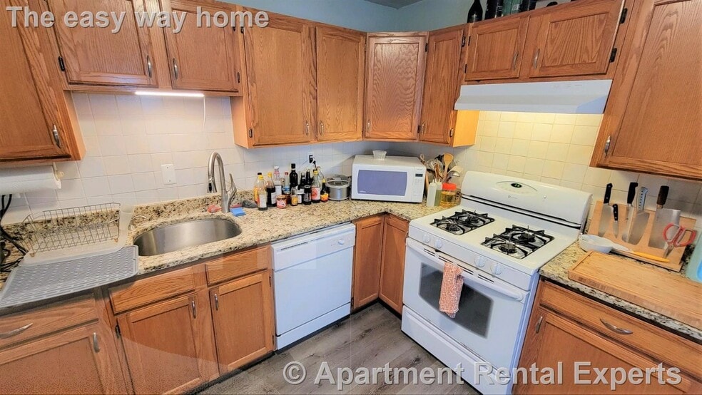 Building Photo - 357 Highland Ave