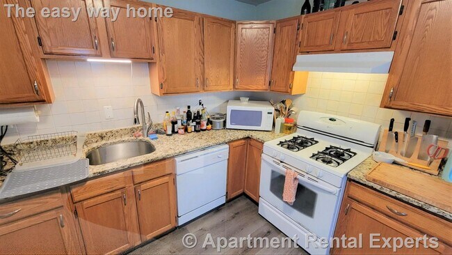 Building Photo - 357 Highland Ave