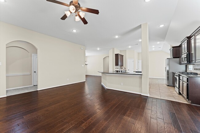 Building Photo - 38 Tallgrass Way