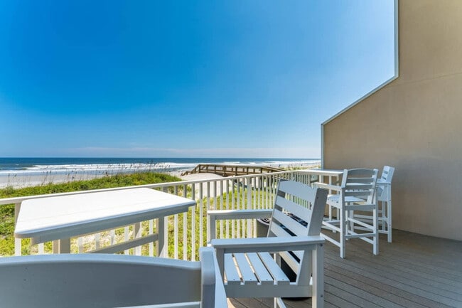 Building Photo - 2010 Ocean Front S