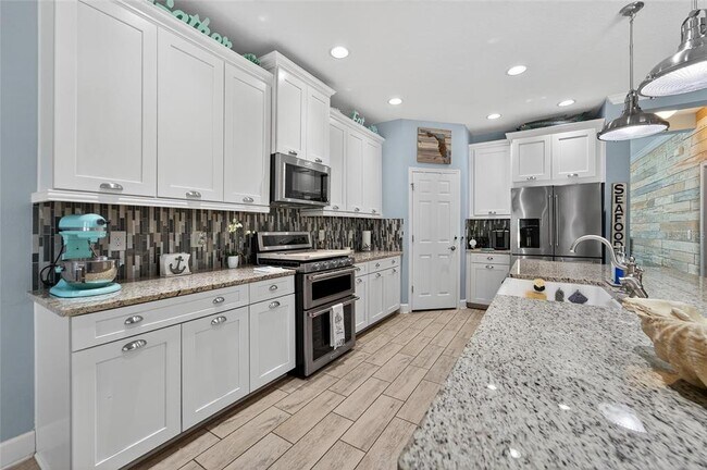 Building Photo - 5227 ADMIRAL POINTE Dr