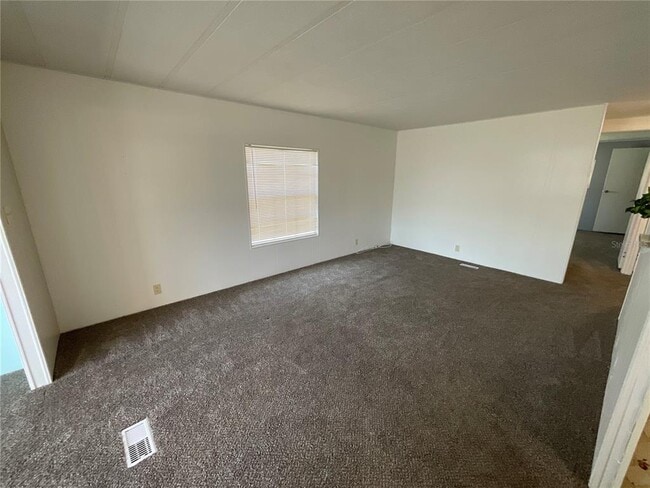 Building Photo - 10928 Poplar St NE
