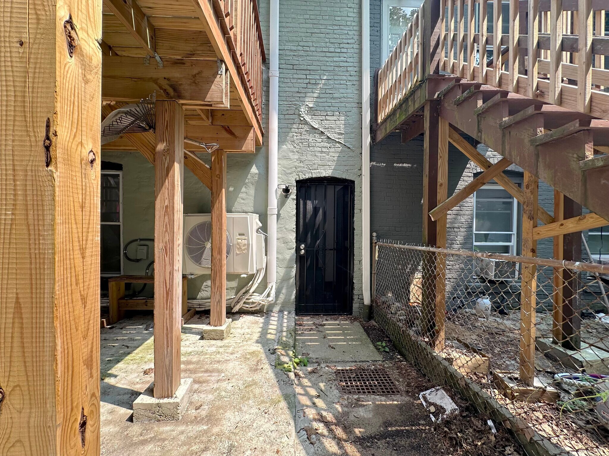 Building Photo - 403 Liberty St