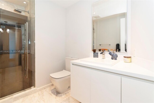 Building Photo - 701 N Fort Lauderdale Beach Blvd