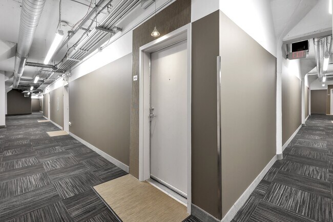 Building Photo - 221 N Front St