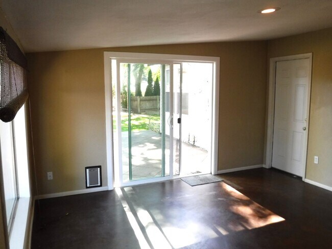 Building Photo - Beautiful Boise Bench home just off N Curtis and Northview St.