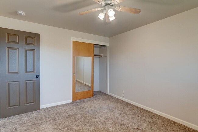 Building Photo - Charming 3-Bedroom Home on Spacious Corner...