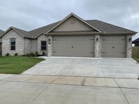 Building Photo - 615 North Drewrys Bluff Drive