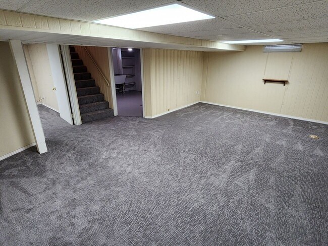 Building Photo - 4021 Harding Rd