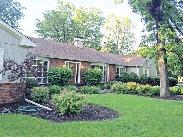 Exterior Front - 883 Oakhurst Ln