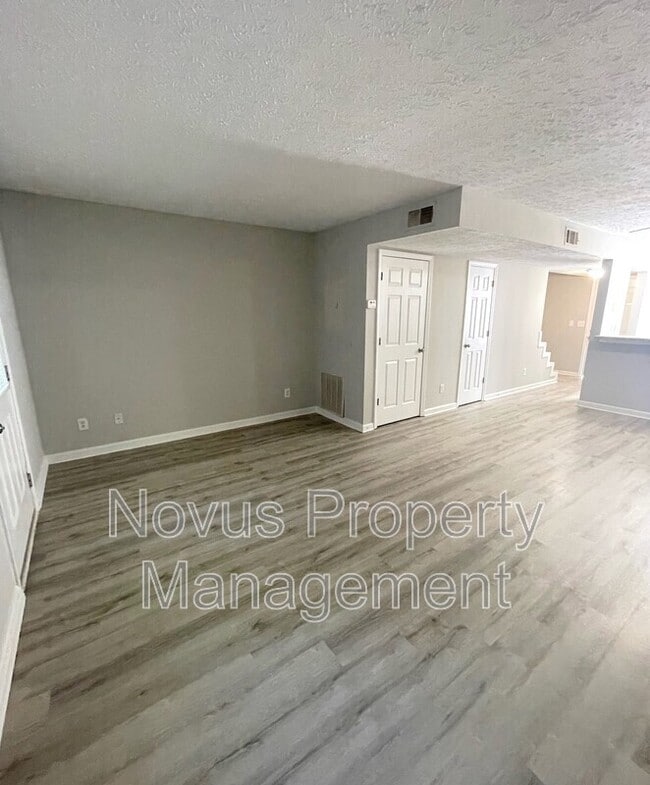 Building Photo - 749 South St