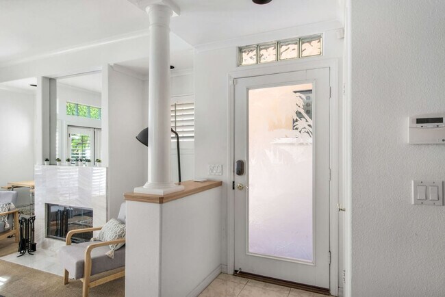 Building Photo - 603 10th St