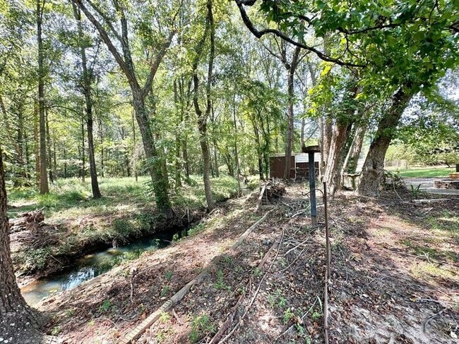 Building Photo - Coming Soon! Show Stopping Home in Flint!