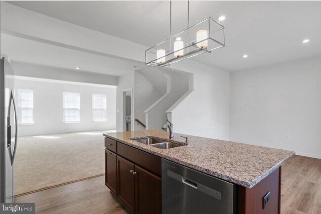 Building Photo - 21 Stafford Pl
