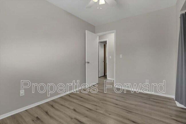 Building Photo - 2779 Woodgrove Dr
