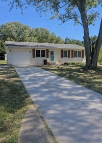 Building Photo - 167 SE 421st Rd