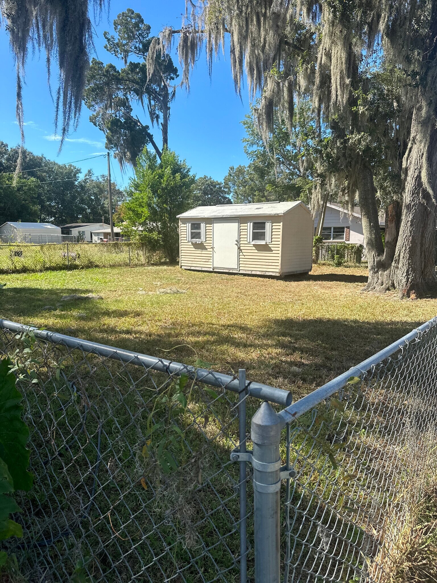 Fence patio with shed - 4949 17th St