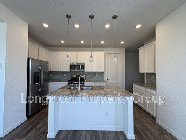 Building Photo - 1648 Drake Aly