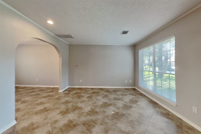 Building Photo - 9322 Wandsworth Dr