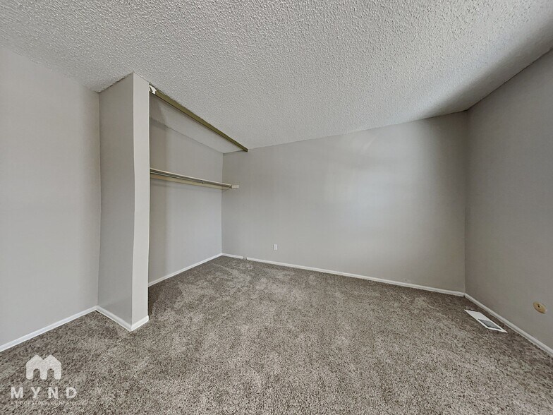 Building Photo - 12129 W Tanforan Ave