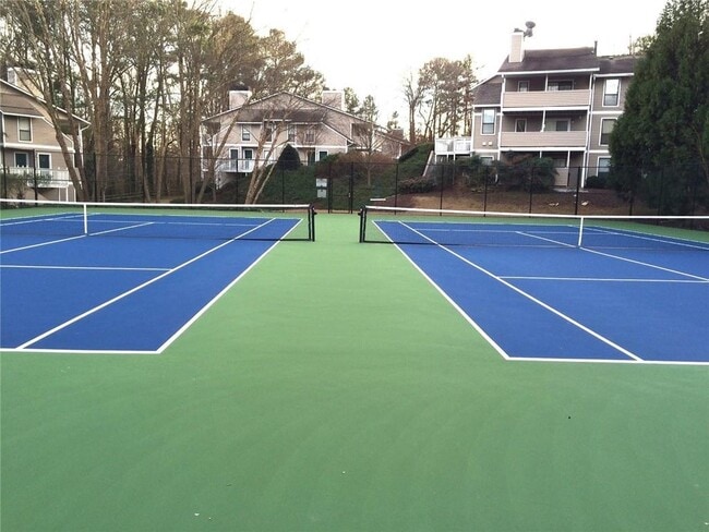 Building Photo - 504 Wynnes Ridge Cir SE